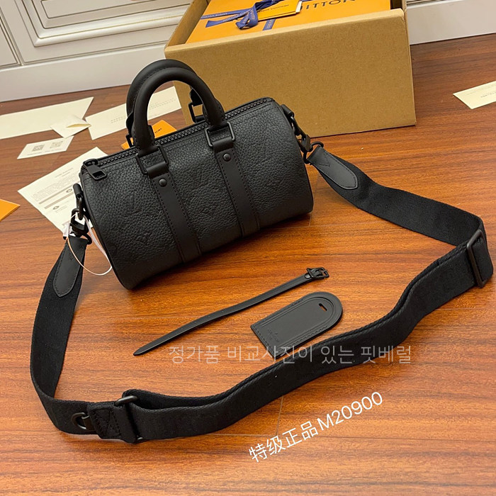 루*비통 M20900 키폴 반둘리에 25 남성용