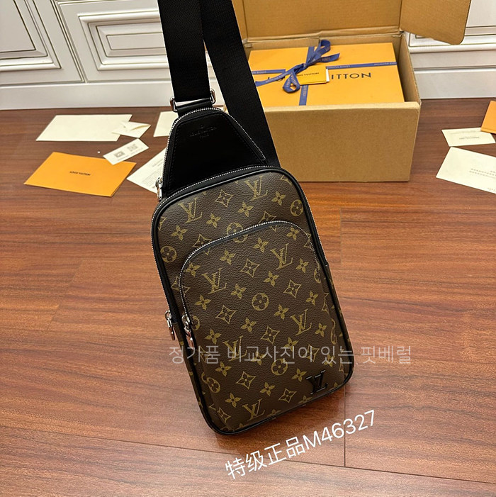 루*비통 M46327 에비뉴 슬링 백 남성용