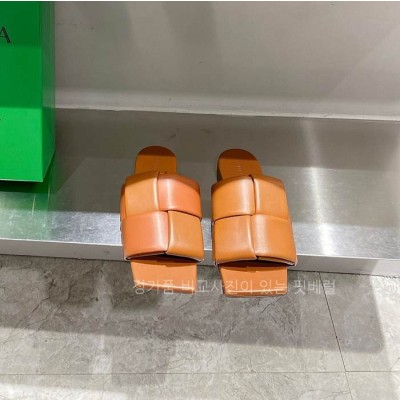 보*가베네타 패치 플랫 뮬 슬리퍼