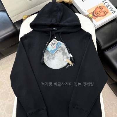 로*베 문 후드티셔츠