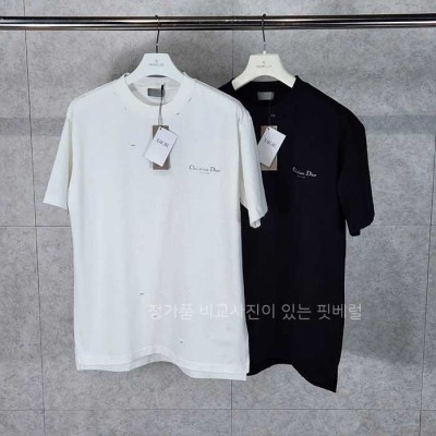 [국내배송] 디* Couture 꾸뛰르 워싱 티셔츠 (2color)