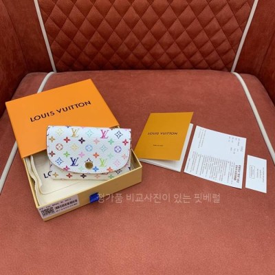 루*비통 M13399 LVxTM 로잘리 코인 퍼스 카드지갑