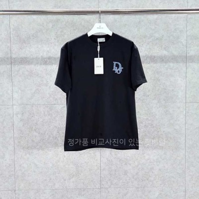 [국내배송] 디* 비즈로고 반팔 티셔츠