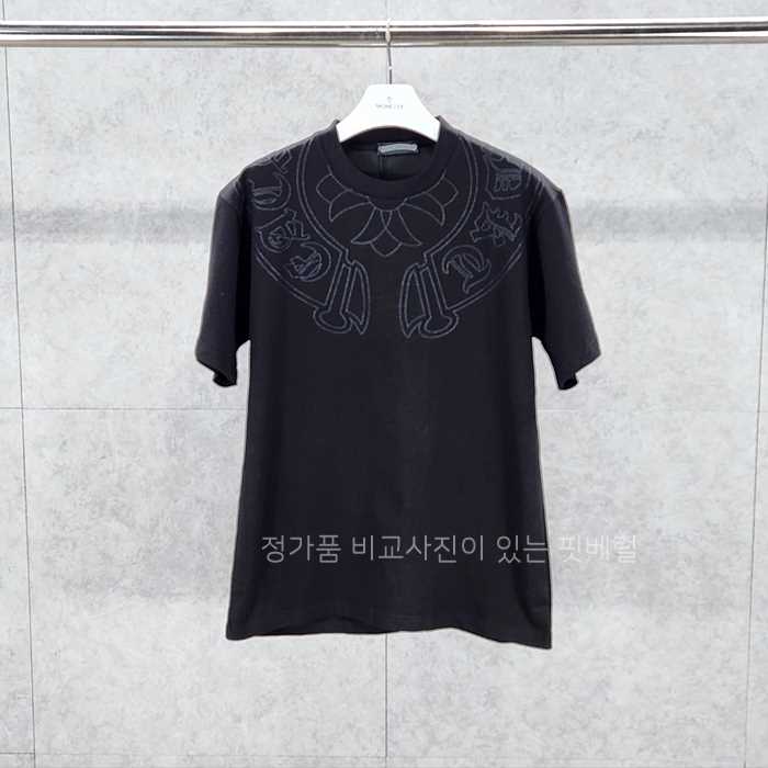 [국내배송] 크*하츠 숄더로고 반팔 티셔츠