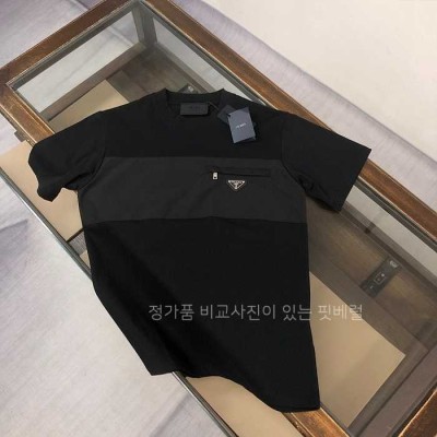 [국내배송] 프*다  포켓 삼각로고 라운드 티셔츠