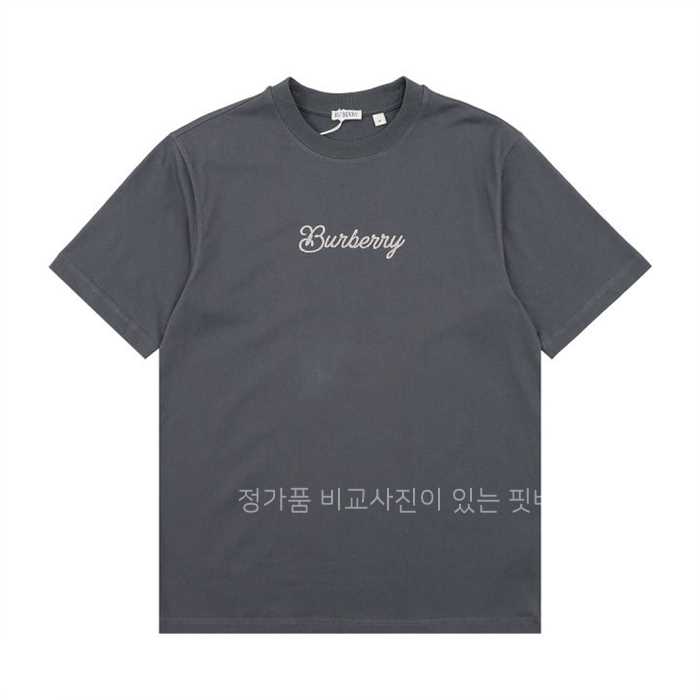 [국내배송] 버*리 미드로고 반팔 티셔츠