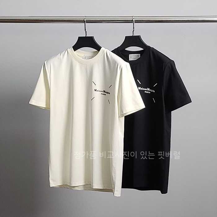 [국내배송] 메*마르지엘라 테이프 프린팅 라운드 반팔티 (2color)