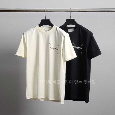 [국내배송] 메*마르지엘라 테이프 프린팅 라운드 반팔티 (2color)