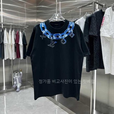 [국내배송] 루*비통 넥로고 티셔츠