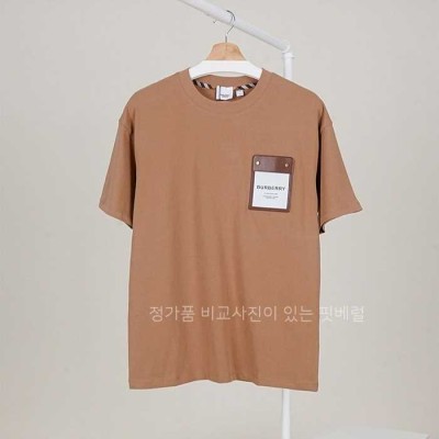 [국내배송] 버*리 브라운 레더 포켓 코튼 티셔츠 (3color)