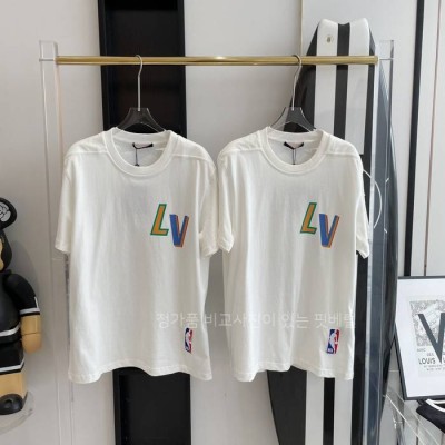 루*비통 NBA 프론트 앤 백 레터스 프린트 반팔티셔츠