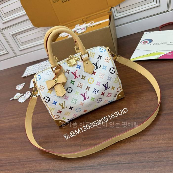 루*비통 M13085 LVxTM 스피디 반둘리에 25