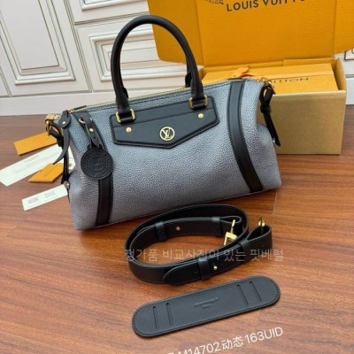 루*비통 M14702 LV 바이커 MM