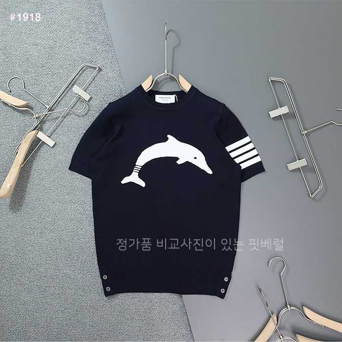 [국내배송] 톰*라운 돌핀 인타르시아 라운드 반팔 니트 (2color)