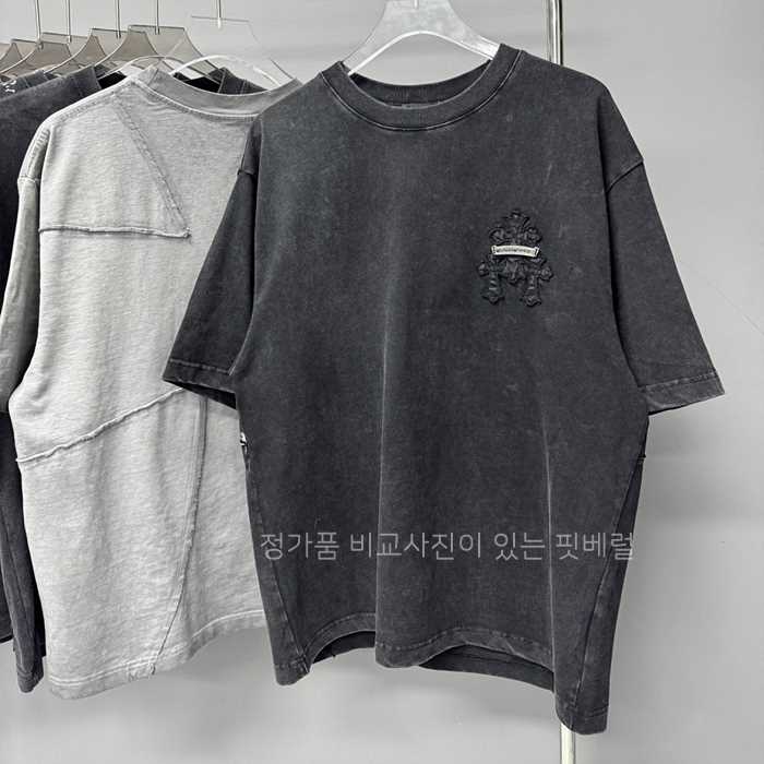 [국내배송] 크*하츠 피그먼트 크로스 절개티셔츠