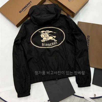 [국내배송] 버*리 스탬프 나이론 재킷