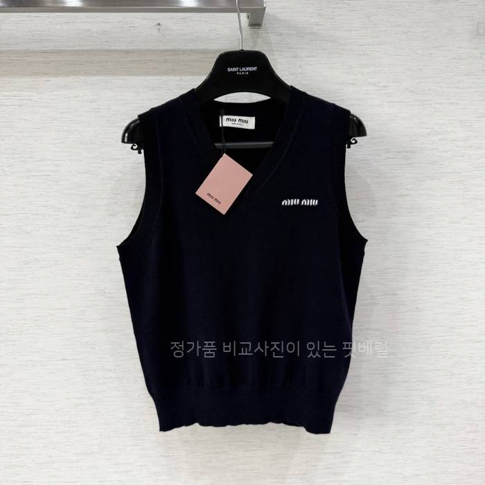 미*미우 로고 니트 베스트 조끼