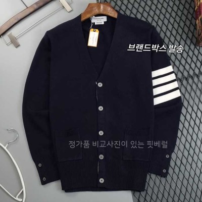 [국내배송] 톰*라운 사선 완장 메리노 브이넥 울가디건