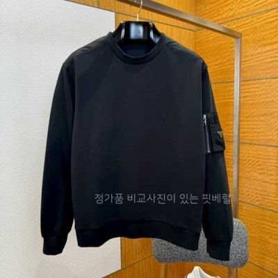 [국내배송] 프*다 리나일론 스웨트 맨투맨 티셔츠