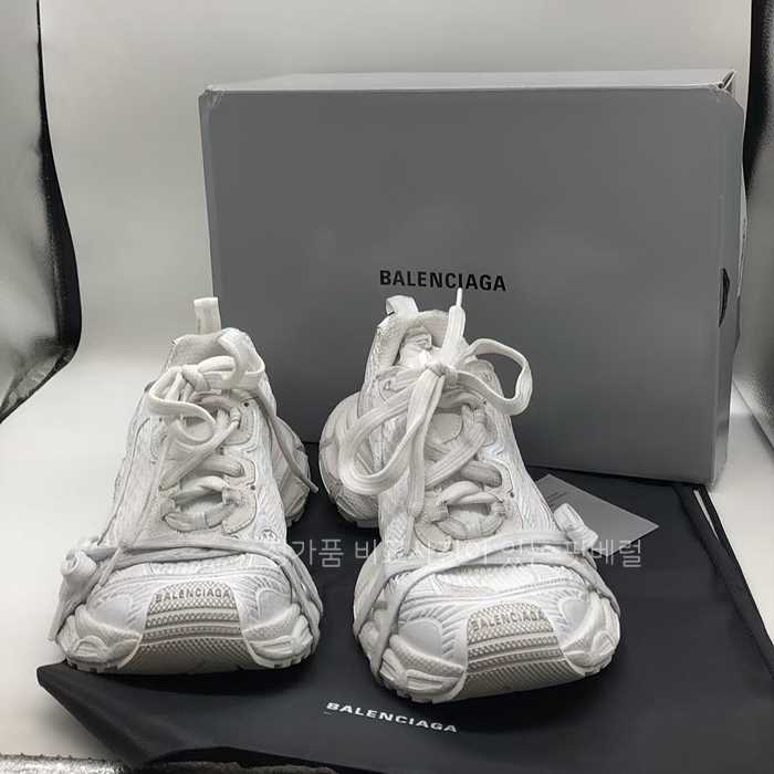 [*준*님의 현지 검수사진] 발*시아가  3xl 슈즈