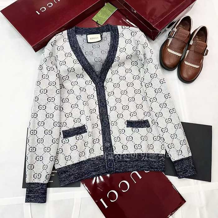 [국내배송] 구* V넥 울 가디건 스웨터