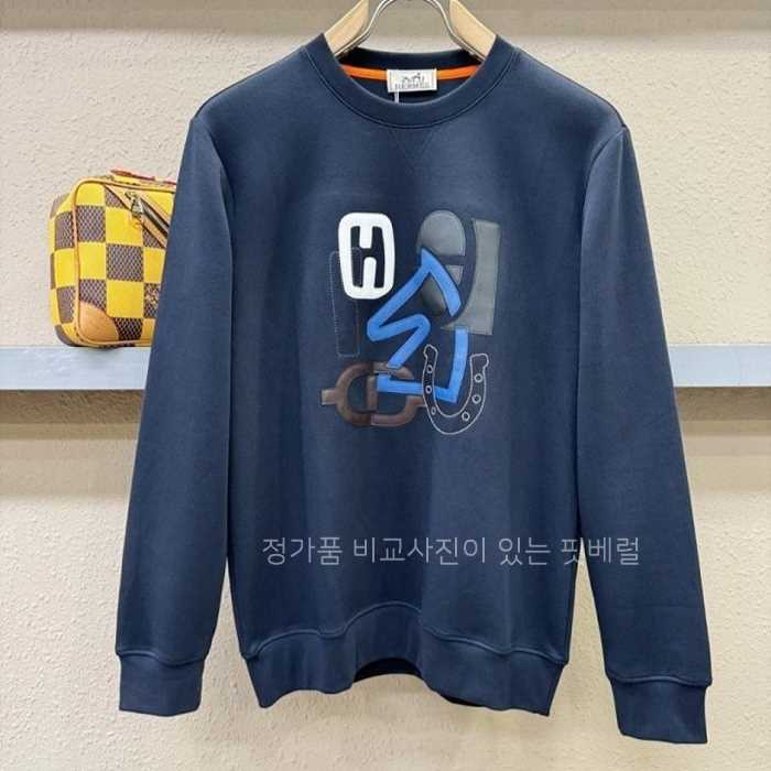 [국내배송] 에*메스 puzzle 맨투맨 (2color)