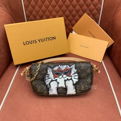 루*비통 M15148 월릿 온 체인 아이비