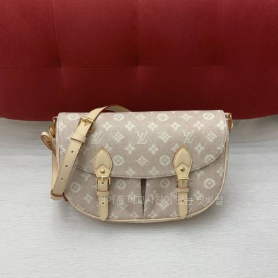 루*비통 M15134 이스케이프