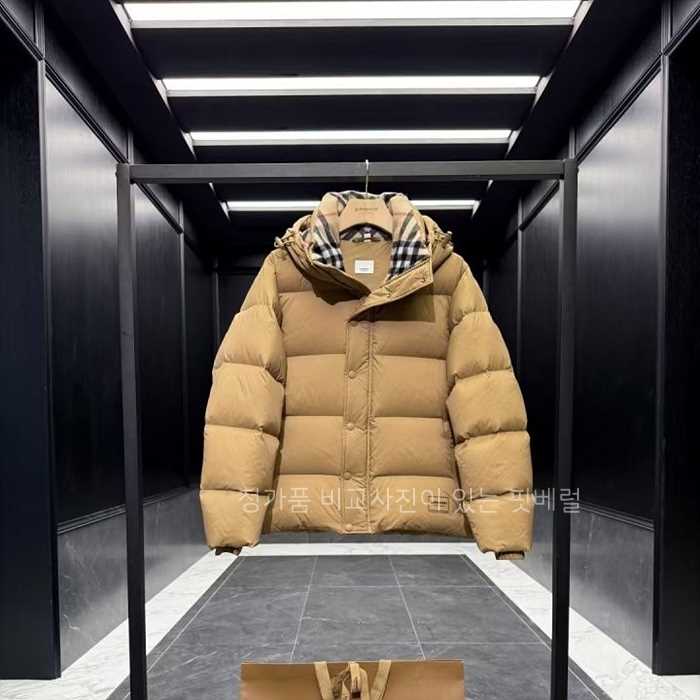 [국내배송] 버*리 다운 패딩