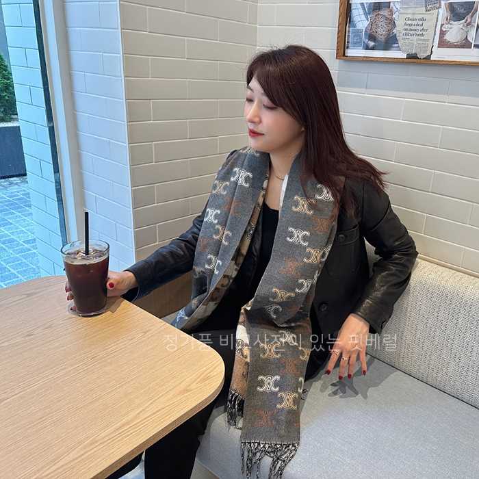 [국내배송] 셀*느  이니셜 그레이 양면 머플러