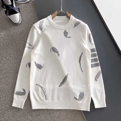 [국내배송] 톰*라운 깃털자수 니트