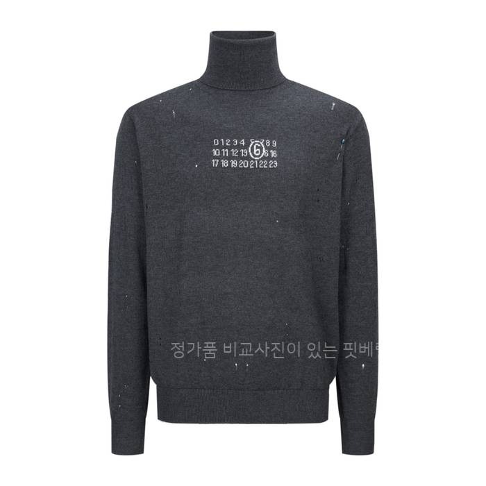 메*마르지엘라 넘버링 로고 하이넥 니트