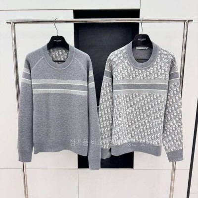 디* 오블리크 리버서블 라운드 넥 니트