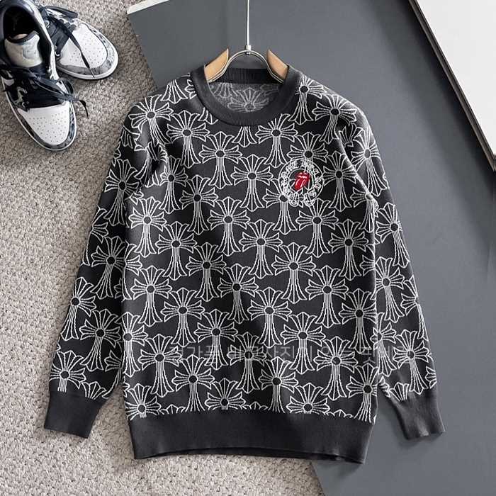 [국내배송] 크*하츠 십자가 크로스 자카드 라운드 니트