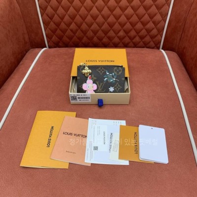 루*비통 M15334 리사 월릿 반지갑