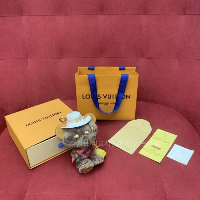 루*비통 M03176 LV 루이 베어 백 참