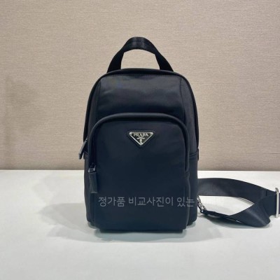 프*다 2VZ116 리나일론 사피아노 가죽 백팩