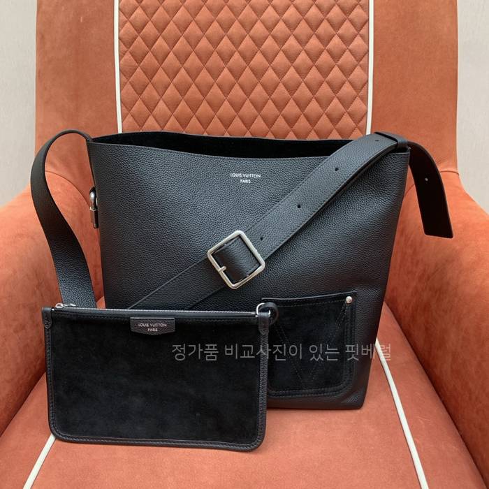 루*비통 M27022 베르소 호보백