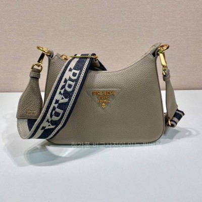 프*다 1BH193 가죽 숄더백