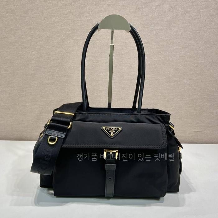 프*다 1BG596 익스플로러 토트백 미듐