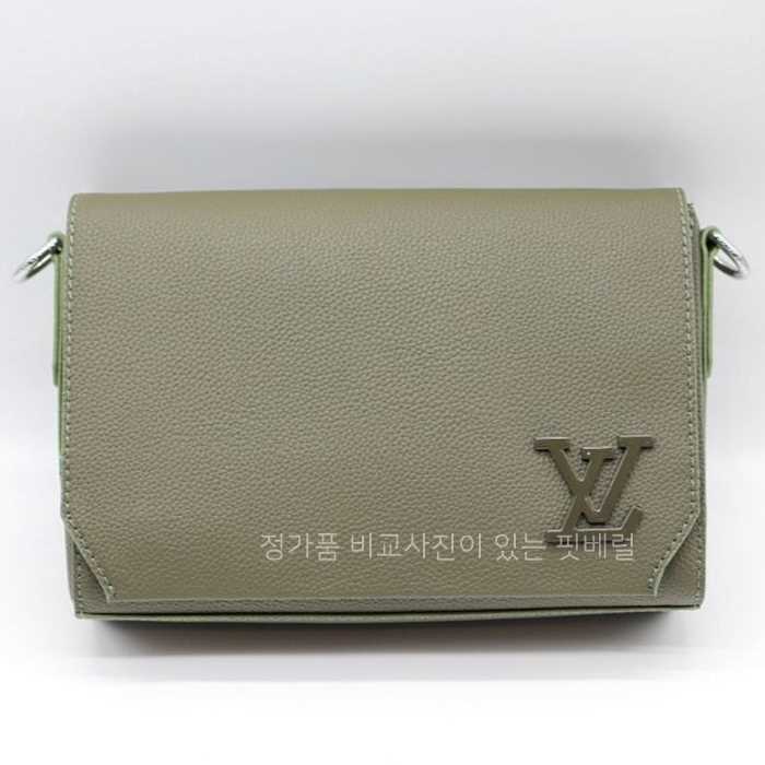 [국내배송] 루*비통 테이크오프 메신저 크로스백