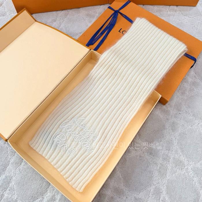 루*비통 LV 스크립트 스카프 S00