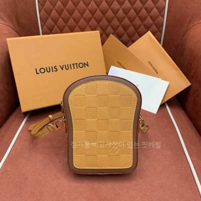 루*비통 M26984 포르테퓨유 토스트 웨어러블 크로스백 남성용