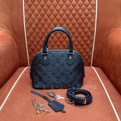 루*비통 M26686 알마 BB