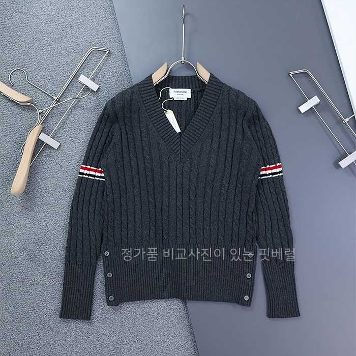 [국내배송] 톰*라운 밀라노 암밴드 케이블 V넥 니트