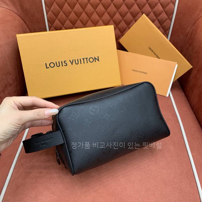 루*비통 M26810 락커 돕 키트