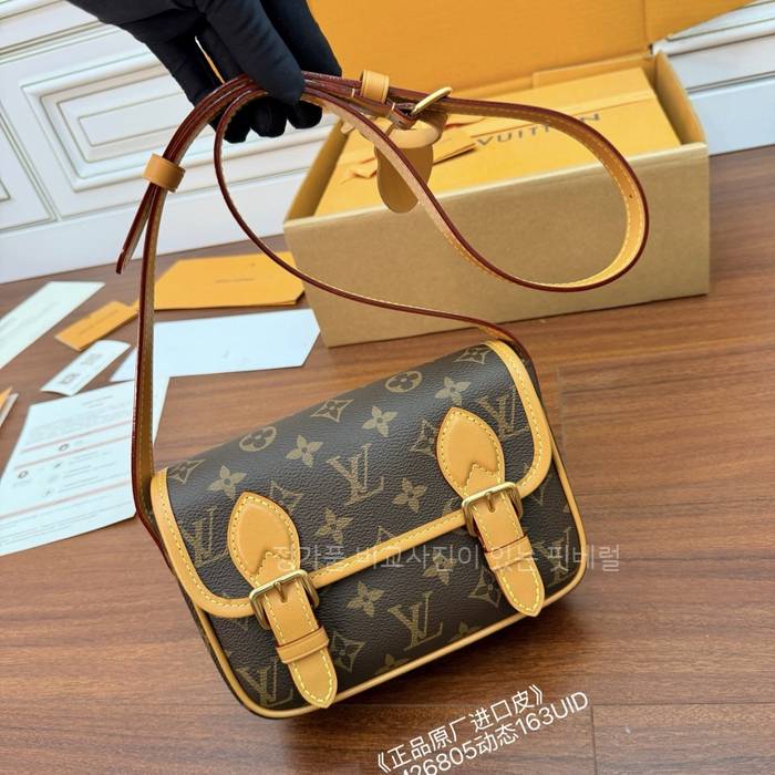 루*비통 M26805 사첼 웨어러블 월릿 크로스백 남녀공용