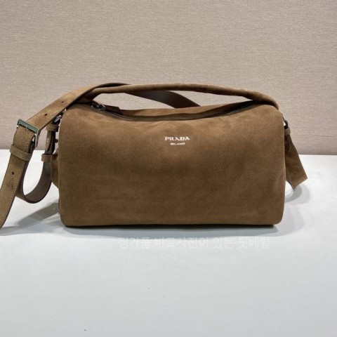 프*다 2VH194 스웨이드 숄더백