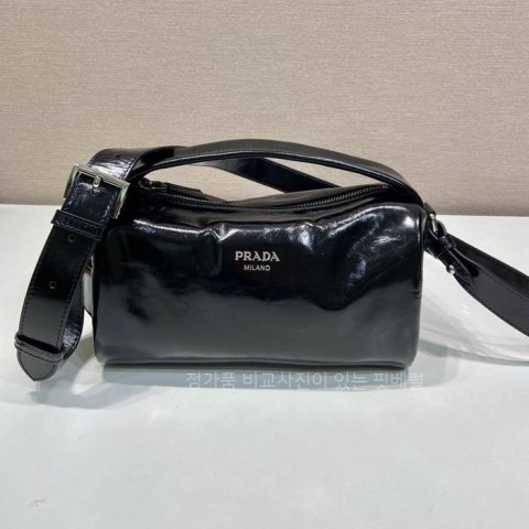 프*다 2VH188 가죽 숄더백