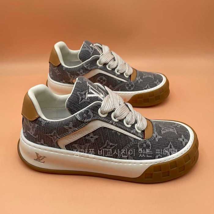 [국내배송] 루*비통 남자 틸티드 가죽 스니커즈